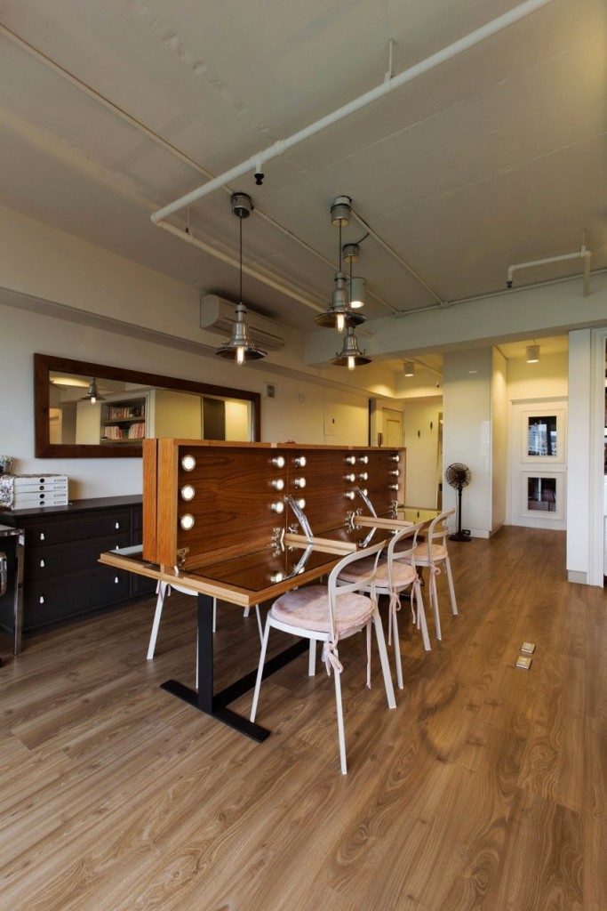 Sàn Nhựa Trong Thiết Kế Nội Thất - Á Đông Floor .