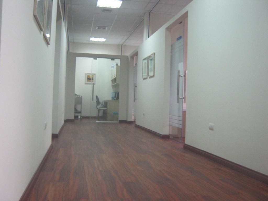 Sàn Nhựa Vân Gỗ Cho Phòng Khám - Á Đông Floor .