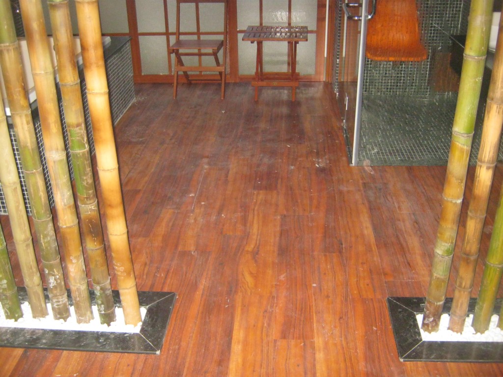 Sàn Nhựa Giả Gỗ Cho Spa - Á Đông Floor .