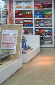 Shop Forever Hoàng Hải Sử Dụng Sàn Nhựa Vân Gỗ