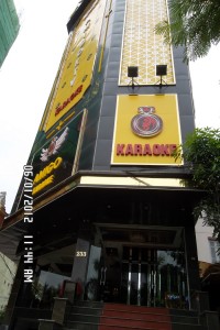 Sàn Nhựa Giả Gỗ Sử Dụng Cho Karaoke Amigo