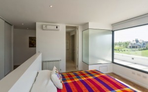 Sàn Nhựa Vân Gỗ Được Sử Dụng Trong Thiết Kế Biệt Thự