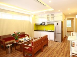 Sàn Nhựa Giả Gỗ Thi Công Tại Chung Cư Golden west