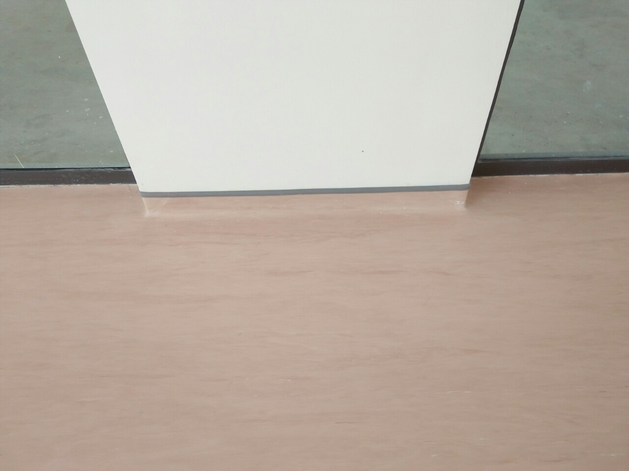 sử dụng sàn vinyl đồng nhất gerflor - thương hiệu của Pháp