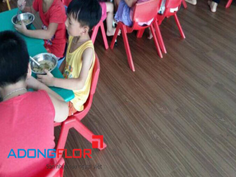 Sàn Nhựa Galaxy Vân Gỗ Dán Keo 3mm MSN 4013.